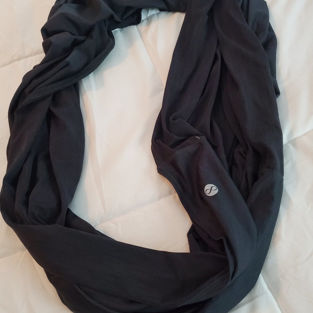 Infinity Scarf | EUC